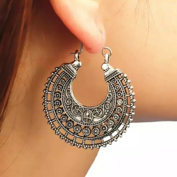 NEW Antique Silver tone Vintage style Earrings - Picture 4 of 5